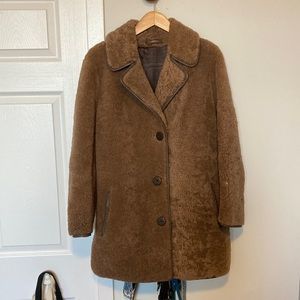 Vintage sheepskin shearling coat. Women’s medium.